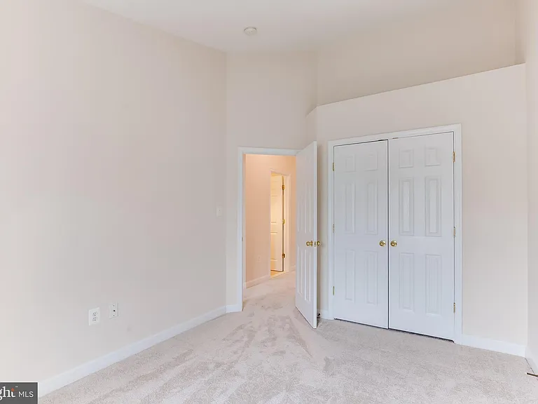 1008 Hampton St — Photo 18