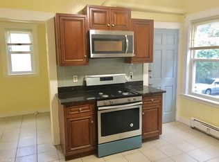 5 Groom St, Dorchester, MA 02125