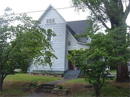 2nd image of 513 Ocala Dr