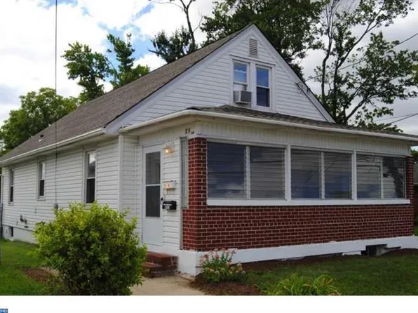 319 Clymer Ave, Morrisville, PA 19067