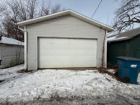 144 N 4th Ave, Kankakee, IL 60901
