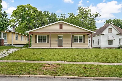 1120 N Clay Ave Photo 1