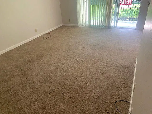 2 bed, 810 sqft, $2,550 — Photo 3