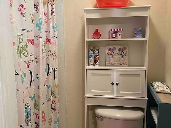 2nd image of 475 Brentwood Dr #2