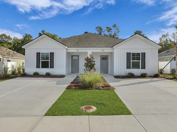 125 Mims Academy Dr, Harleyville, SC 29448