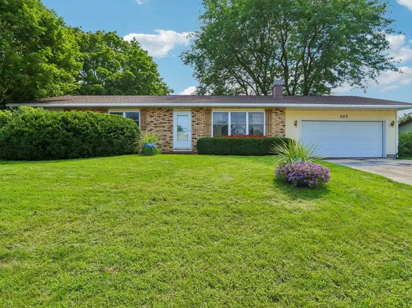 307 Meadowlark Cir, Deerfield, WI 53531
