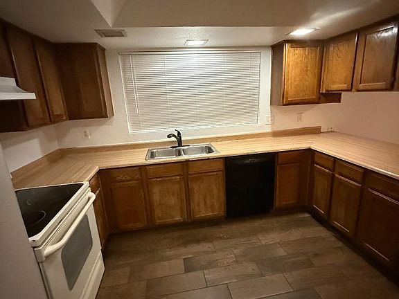2nd image of 10021 N 65th Ave