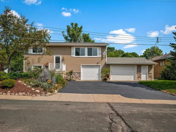 4918 Monmouth Rd, Mound, MN 55364