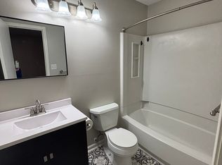 725 SW Liggett Rd APT A, Blue Springs, MO 64015