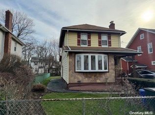 11033 195th St, Saint Albans, NY 11412