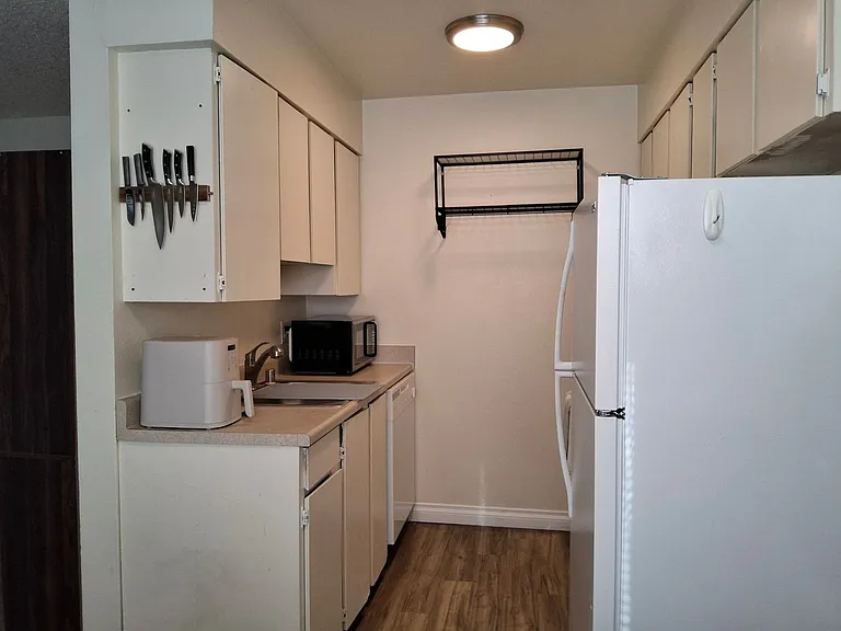3061 Lois Dr #608 — Photo 4