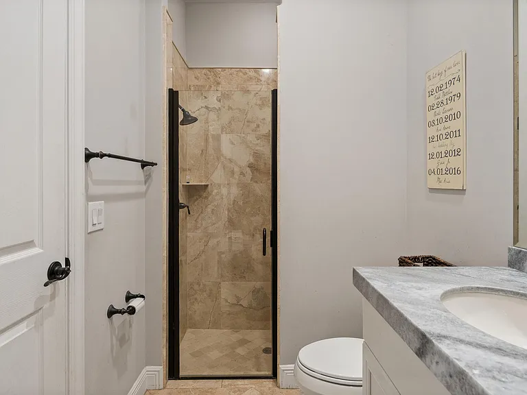 9521 Eden Mnr — Photo 52