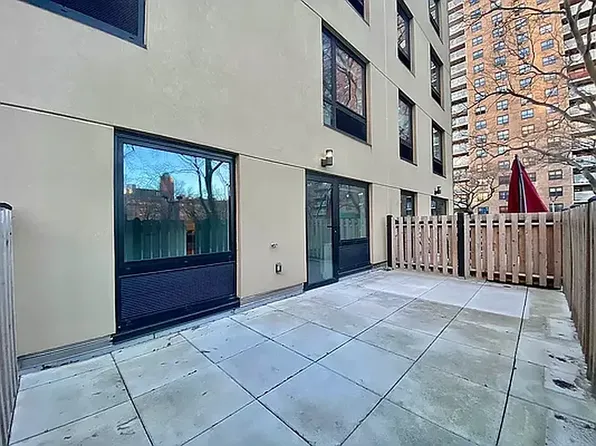 325 Lafayette Avenue image 1 of 11