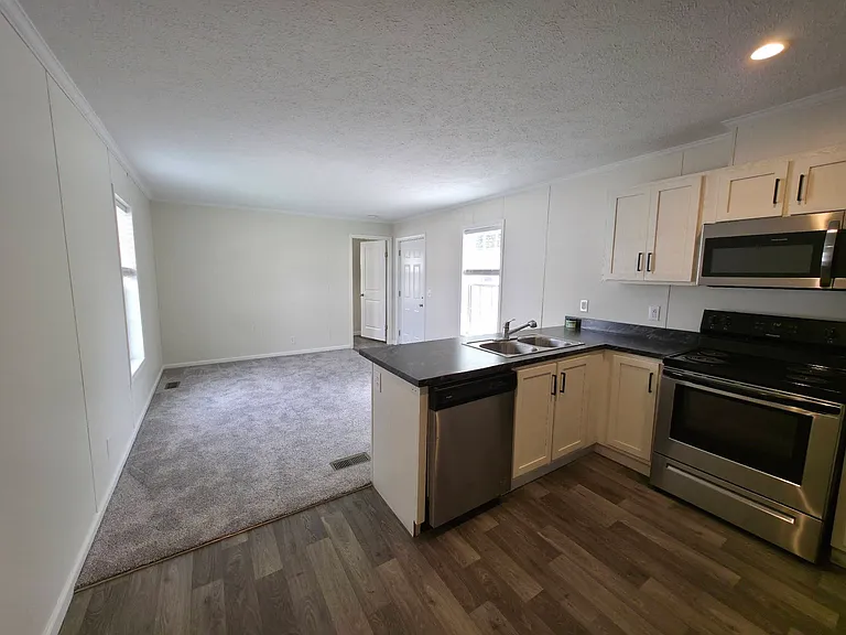 1440 W Plum St #128 — Photo 9