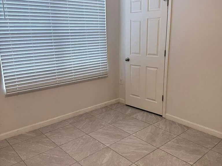 609 Concha St NW — Photo 10