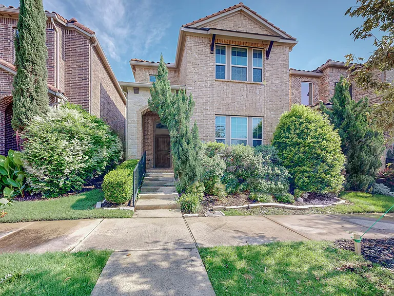 123 Palacio St — Photo 1