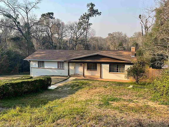 3rd image of 928 Fletcher Dr