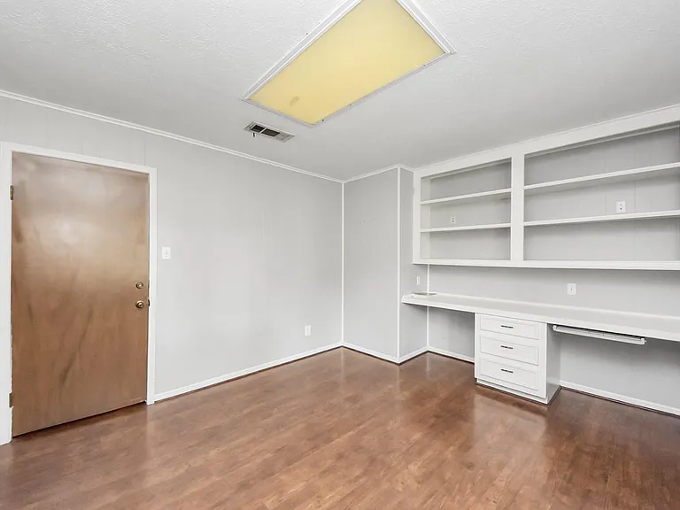 7510 Renmark Ln — Photo 21