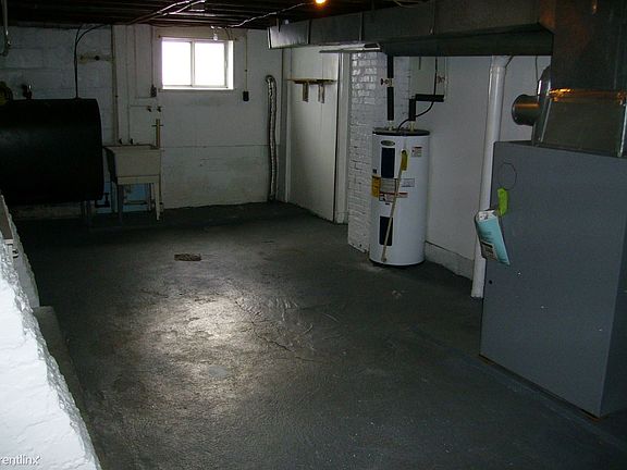 Apt C Bavington Rd 012