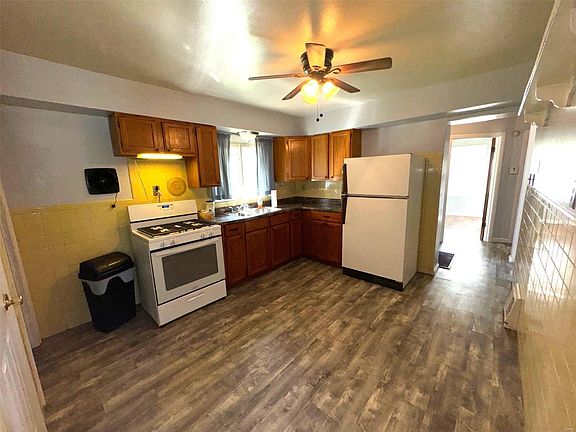 4th image of 4418 Lindscott Ave