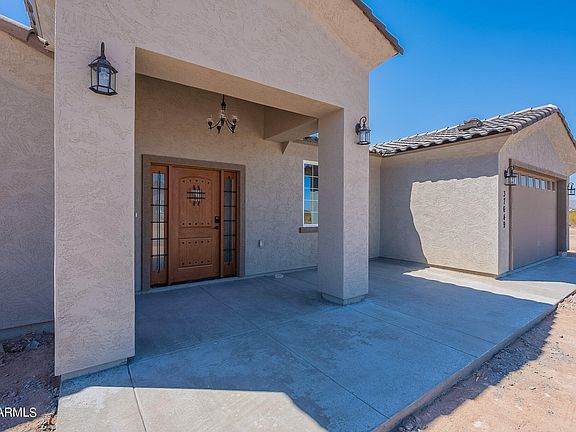 4th image of 37649 W PIERSON Street