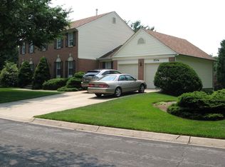 5704 Magic Mountain Dr, Rockville, MD 20852