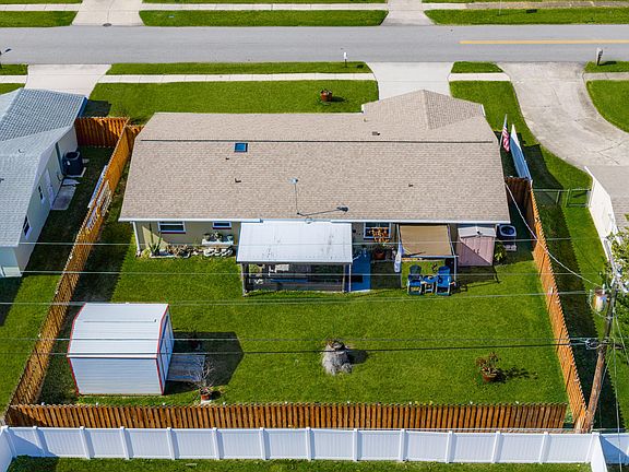 5th image of 2005 Oriole Ln