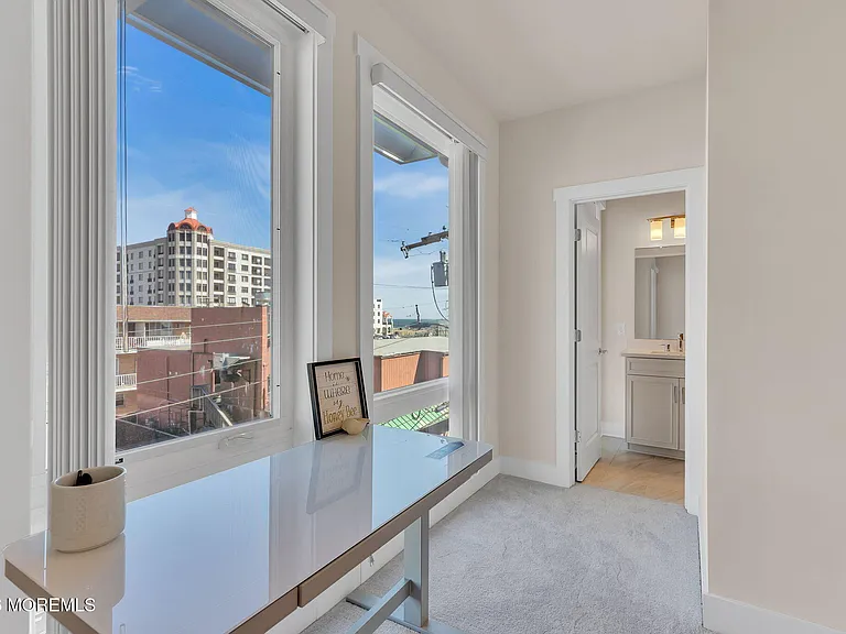 1403 N Kingsley St #210 — Photo 27