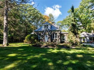 163 Goose Pond Rd, Skytop, PA 18357