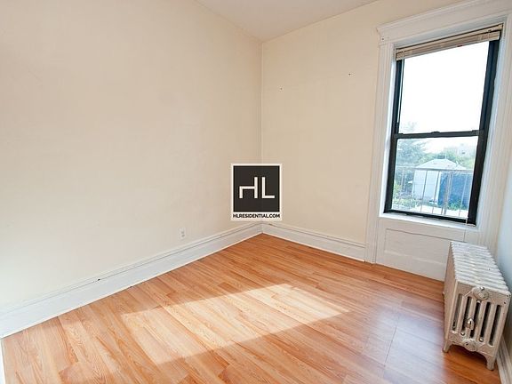 4th image of 25-45 18th St #3F