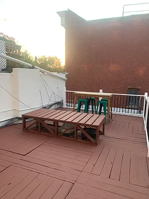 Rented by Longbrook Real Estate Capital LLC | media 8