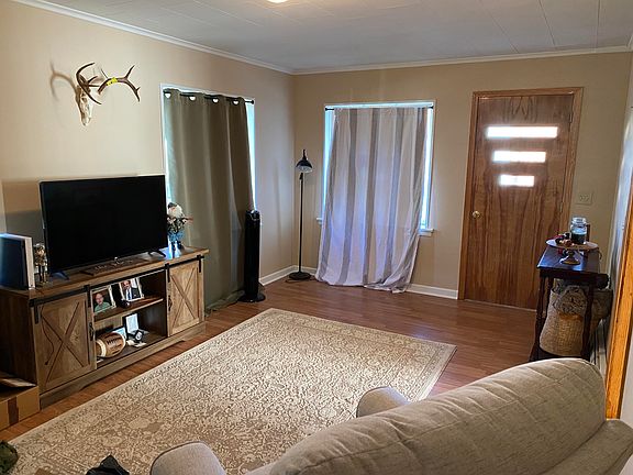 4th image of 423 1st St