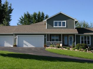 W7297 Wild Turkey Ln, Shiocton, WI 54170