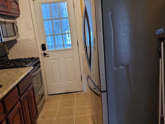 4th image of 229-11 141St Avenue