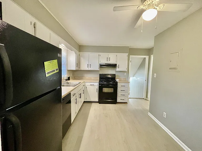 452 Cloverhill Pl — Photo 7