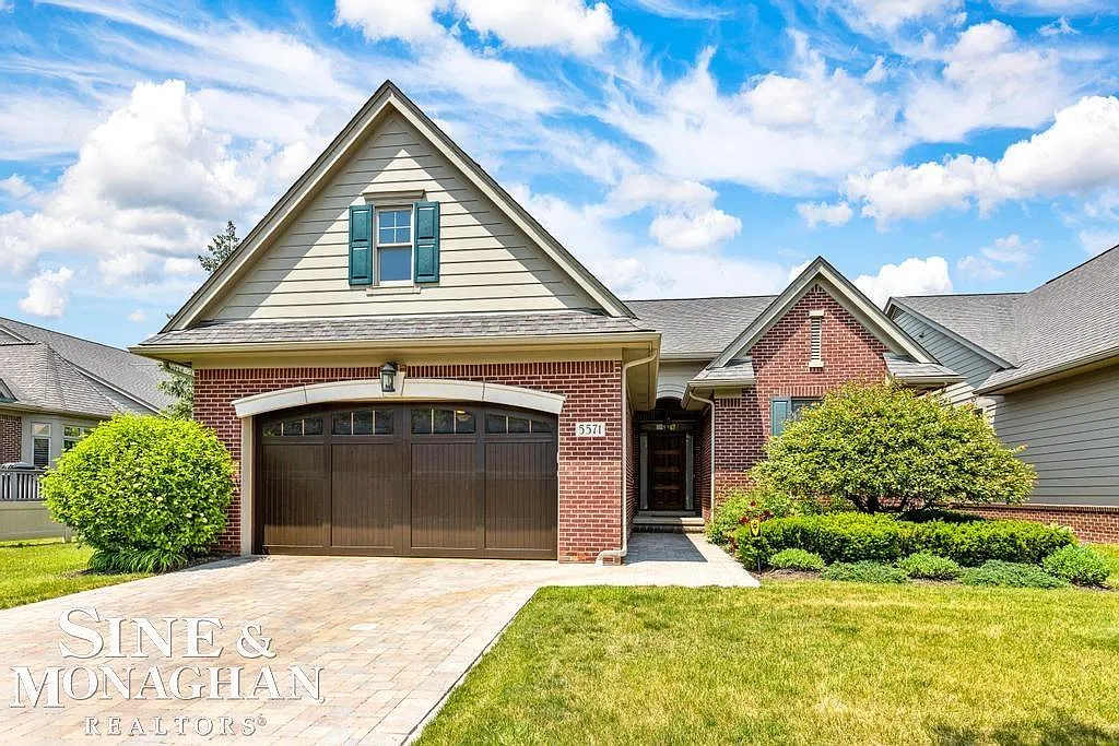 5571 Pembrooke Xing photo 1