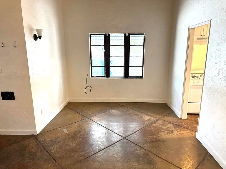 132 N Santa Rita Ave — Photo 6