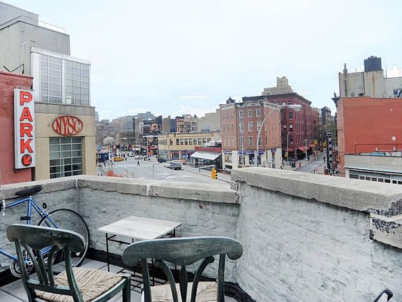 5th image of 167 W 10th St