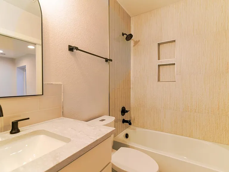 4560 W 13th Ave — Photo 13