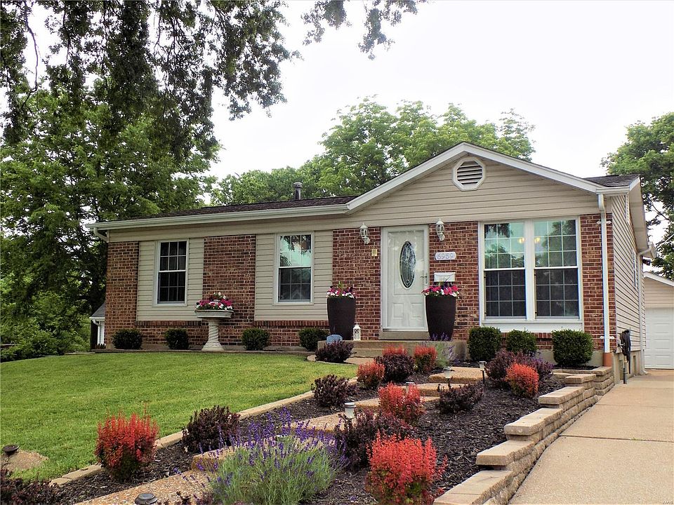 1st image of 6959 Winona Ave