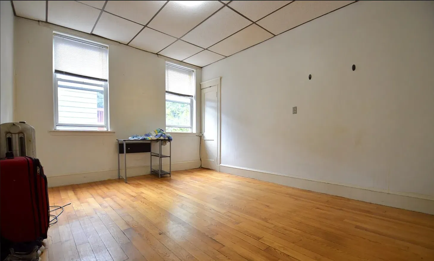 3 bed, 999 sqft, $4,800 — Photo 2