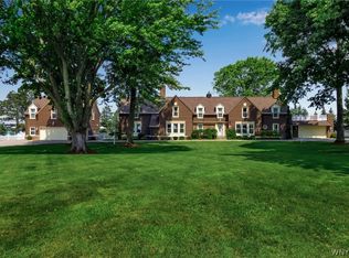 7110 Lake Shore Rd, Derby, NY 14047