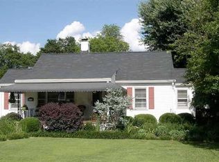 214 Donnan Rd, Taylors, SC 29687