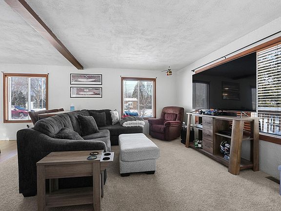 4th image of 1386 Silverwood Dr