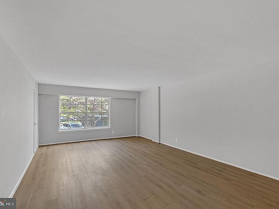 5th image of 7680 Tremayne Pl APT 211