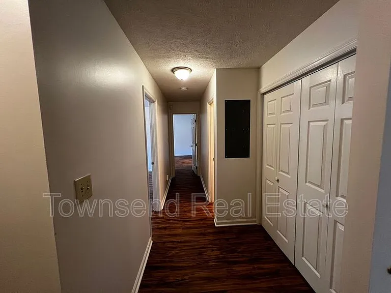 1005-2 Ancestry Dr — Photo 8