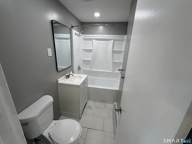 402 Allen St — Photo 9