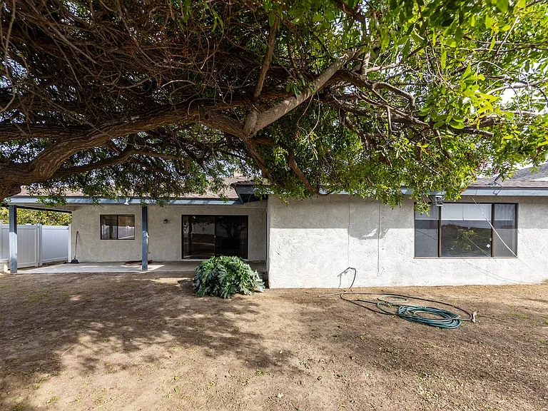 11608 Welebir St — Photo 25