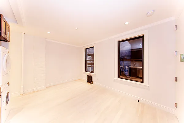 Rented by Compass | media 13