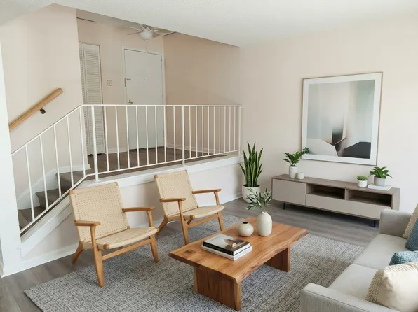 124 Roberts Ln APT 201, Alexandria, VA 22314
